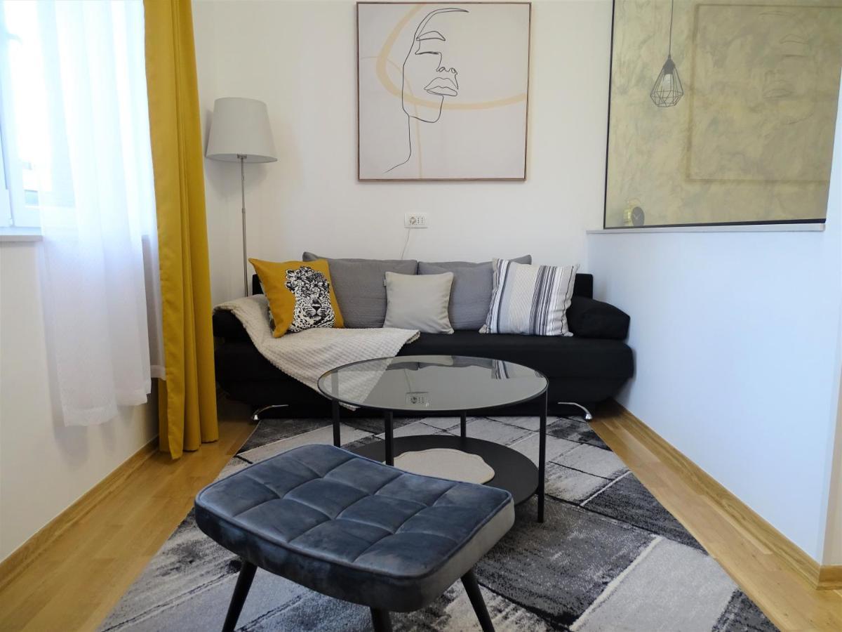 Sunny Oasis Appartement Rijeka Buitenkant foto
